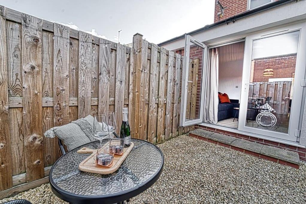Guest Homes - Watledge House Apartment Tewkesbury Extérieur photo
